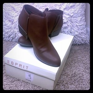 Brown ankle boots